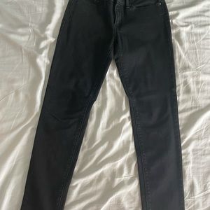 Levi’s - jeans size 28